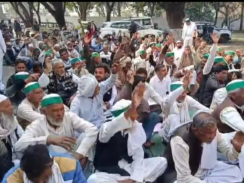 Roorkee: ऊर्जा निगम के निजीकरण पर हंगामा Roorkee: ऊर्जा निगम के निजीकरण पर हंगामा