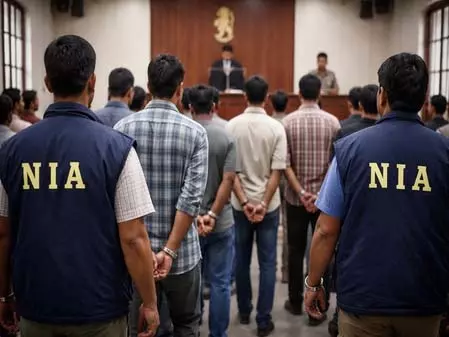 बेलडांगा हिंसा: NIA कोर्ट ने 36 आरोपियों को 19 फरवरी तक न्यायिक हिरासत में भेजा बेलडांगा हिंसा: NIA कोर्ट ने 36 आरोपियों को 19 फरवरी तक न्यायिक हिरासत में भेजा