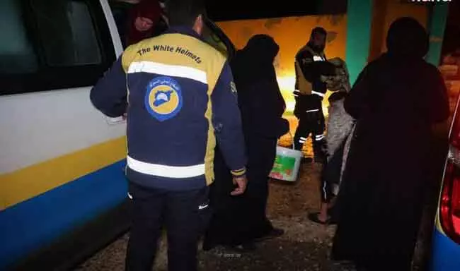 western Idlib में बाढ़ के बाद 173 परिवारों को अस्थायी शेल्टर में स्थानांतरित western Idlib में बाढ़ के बाद 173 परिवारों को अस्थायी शेल्टर में स्थानांतरित