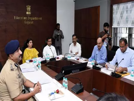 गुजरात: बोर्ड परीक्षाओं से पहले जिलावार तैयारियों की समीक्षा गुजरात: बोर्ड परीक्षाओं से पहले जिलावार तैयारियों की समीक्षा
