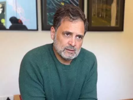 सरकार कुछ भी करे, मैं किसानों के साथ खड़ा रहूंगा : Rahul Gandhi सरकार कुछ भी करे, मैं किसानों के साथ खड़ा रहूंगा : Rahul Gandhi