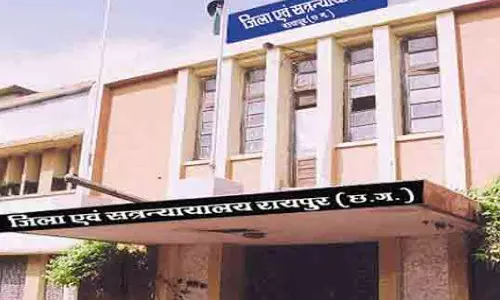 रायपुर कोर्ट ने चलती ट्रेन में हत्या की कोशिश करने वाले आरोपियों को सुनाई 10-10 साल की सजा रायपुर कोर्ट ने चलती ट्रेन में हत्या की कोशिश करने वाले आरोपियों को सुनाई 10-10 साल की सजा