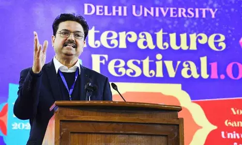 Delhi यूनिवर्सिटी ने 104 साल में पहला लिटरेचर फेस्टिवल होस्ट किया Delhi यूनिवर्सिटी ने 104 साल में पहला लिटरेचर फेस्टिवल होस्ट किया
