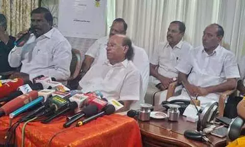 चुनाव आयोग एकतरफ़ा कार्रवाई कर रहा है - Ramdas ने आरोप लगाया