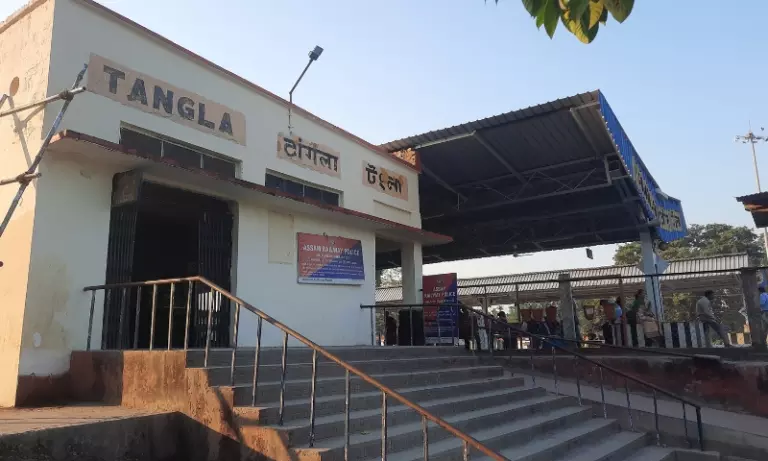 Gauhati HC ने तंगला रेलवे लैंड लाइसेंस होल्डर्स को बेदखल करने की मंजूरी दी Gauhati HC ने तंगला रेलवे लैंड लाइसेंस होल्डर्स को बेदखल करने की मंजूरी दी