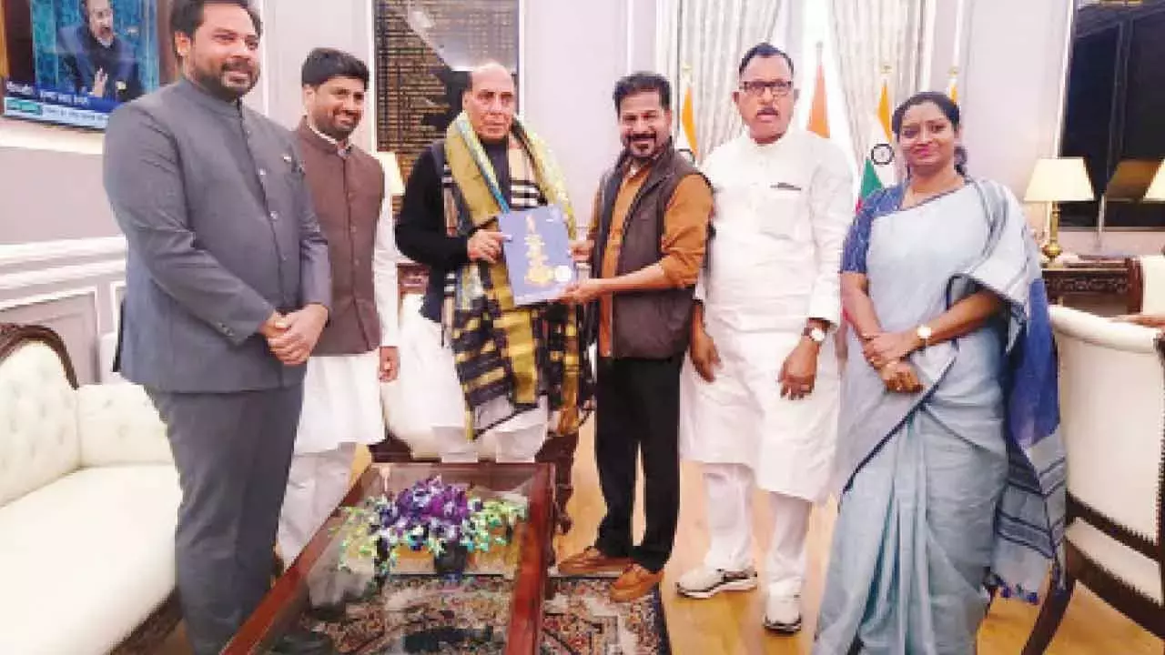 CM रेवंत ने केंद्रीय मंत्रियों से मुलाकात की, नए प्रोजेक्ट्स के लिए मंजूरी मांगी