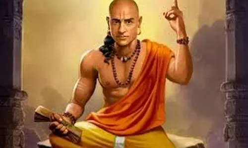 Chanakya Niti: मुश्किल समय में हार न मानें, आचार्य चाणक्य की इन नीतियों में छिपा है हर समस्या का समाधान Chanakya Niti: मुश्किल समय में हार न मानें, आचार्य चाणक्य की इन नीतियों में छिपा है हर समस्या का समाधान