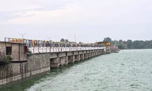 Jalgaon बांधों में भरपूर स्टोरेज से राहत; गर्मियों में कमी की संभावना नहीं Jalgaon बांधों में भरपूर स्टोरेज से राहत; गर्मियों में कमी की संभावना नहीं