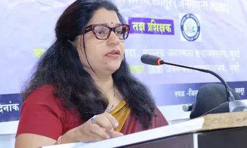 Latur की जिला कलेक्टर वर्षा ठाकुर-घुगे ने राज्य ऊर्जा संरक्षण पुरस्कार 2024-25 जीता