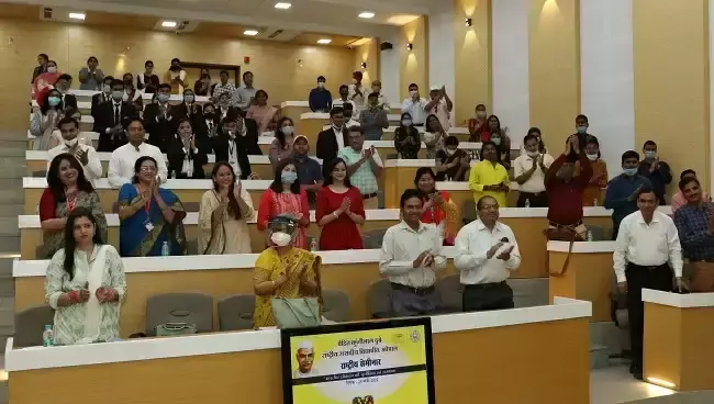 Bhopal: पं. कुंजीलाल दुबे राष्ट्रीय संसदीय विद्यापीठ में वाद-विवाद आज Bhopal: पं. कुंजीलाल दुबे राष्ट्रीय संसदीय विद्यापीठ में वाद-विवाद आज