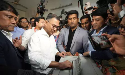 Bangladesh चुनाव में शुरुआती गिनती में BNP को जमात पर बढ़त मिली Bangladesh चुनाव में शुरुआती गिनती में BNP को जमात पर बढ़त मिली