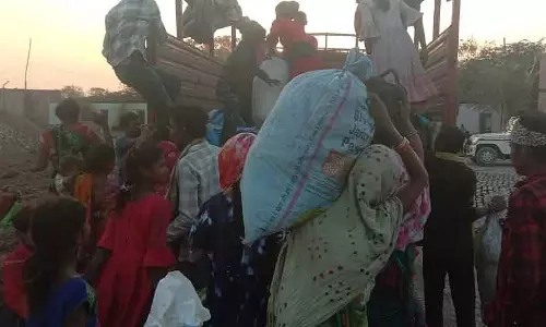 Karnataka के बागलकोट ईंट भट्टे से 34 बंधुआ मजदूरों को बचाया गया Karnataka के बागलकोट ईंट भट्टे से 34 बंधुआ मजदूरों को बचाया गया