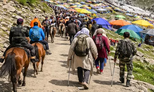 Amarnath यात्रा बीमा कवर बढ़ाकर 10 लाख रुपये किया गया Amarnath यात्रा बीमा कवर बढ़ाकर 10 लाख रुपये किया गया