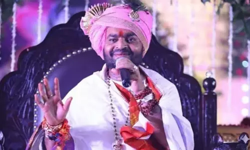 Jaipur: युवती ने पुलिस को भेजी शिकायत, महामंडलेश्वर पर गंभीर आरोप Jaipur: युवती ने पुलिस को भेजी शिकायत, महामंडलेश्वर पर गंभीर आरोप