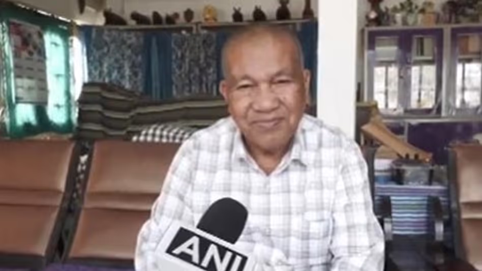 कैप्टन जिंटू Gogoi के माता-पिता ने पाकिस्तान दौरे को लेकर गौरव गोगोई की आलोचना की