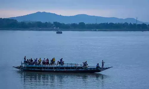 Assam में शहरी आवागमन को बढ़ावा देने के लिए ब्रह्मपुत्र नदी पर 3,000 करोड़ का नया पुल बनाया जाएगा Assam में शहरी आवागमन को बढ़ावा देने के लिए ब्रह्मपुत्र नदी पर 3,000 करोड़ का नया पुल बनाया जाएगा