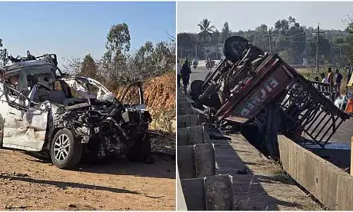 Jolly राइड में गए लोग जवारयन के चरणों में आए; होसकोटे हादसे में मारे गए छात्रों के माता-पिता का रोना