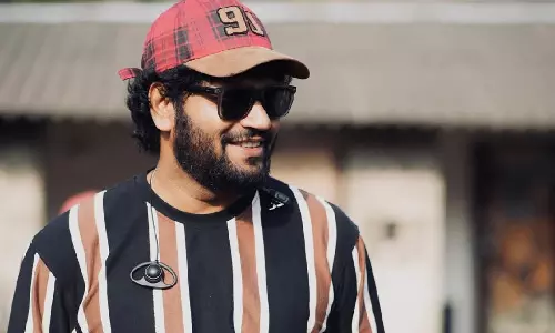 Dulquer Salmaan की आकासमलो ओका तारा आखिरी स्टेज में है: सुजीत सारंग Dulquer Salmaan की आकासमलो ओका तारा आखिरी स्टेज में है: सुजीत सारंग