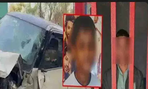 Farewell से लौट रहे 12वीं के छात्र ने लखनऊ में कार से 5 को रौंदा, 6 साल के बच्चे की मौत Farewell से लौट रहे 12वीं के छात्र ने लखनऊ में कार से 5 को रौंदा, 6 साल के बच्चे की मौत