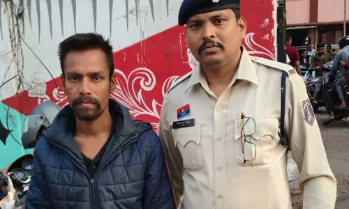 ड्रग्स सप्लायर आरक्षक से पूछताछ के बाद एक और गिरफ्तार ड्रग्स सप्लायर आरक्षक से पूछताछ के बाद एक और गिरफ्तार