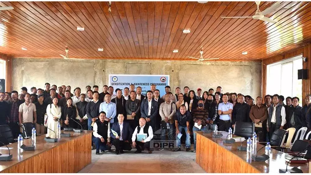 Nagaland : पेरेन में अल्पसंख्यक कल्याण योजनाओं पर जागरूकता कार्यक्रम आयोजित Nagaland : पेरेन में अल्पसंख्यक कल्याण योजनाओं पर जागरूकता कार्यक्रम आयोजित