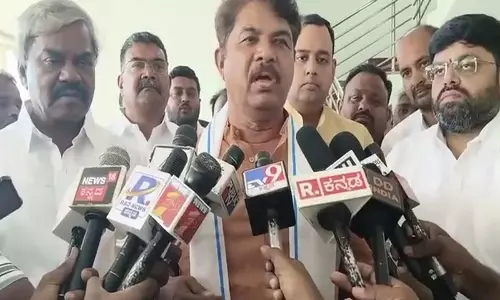 BJP के आर अशोक ने कर्नाटक कांग्रेस नेतृत्व की खींचतान पर तीखी टिप्पणी की BJP के आर अशोक ने कर्नाटक कांग्रेस नेतृत्व की खींचतान पर तीखी टिप्पणी की