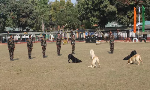 Jorhat में असम राइफल्स ने अधिकारियों के सामने अपने कुप्रबंधों की क्षमता का प्रदर्शन किया Jorhat में असम राइफल्स ने अधिकारियों के सामने अपने कुप्रबंधों की क्षमता का प्रदर्शन किया