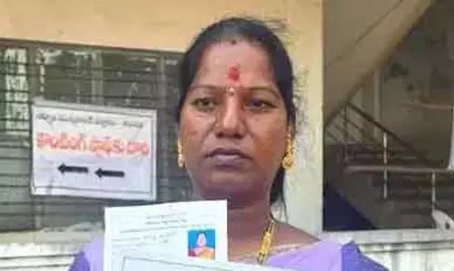 Nalgonda की चित्याल में पहली ट्रांसजेंडर काउंसलर अश्विनी बनीं विजेता Nalgonda की चित्याल में पहली ट्रांसजेंडर काउंसलर अश्विनी बनीं विजेता