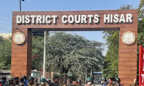 Hisar: हिसार कोर्ट में न्यायालय उद्घाटन के साथ आयोजित चिकित्सा शिविर