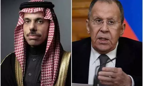 Saudi और रूस के विदेश मंत्रियों ने फोन पर आपसी रिश्तों और क्षेत्रीय मुद्दों पर चर्चा की Saudi और रूस के विदेश मंत्रियों ने फोन पर आपसी रिश्तों और क्षेत्रीय मुद्दों पर चर्चा की