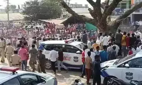 Warangal और करीमनगर म्युनिसिपल चुनाव में कांटे की टक्कर, इंडिपेंडेंट बने निर्णायक Warangal और करीमनगर म्युनिसिपल चुनाव में कांटे की टक्कर, इंडिपेंडेंट बने निर्णायक