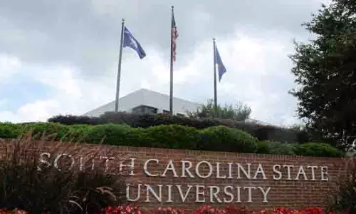 South Carolina स्टेट यूनिवर्सिटी के रेजिडेंस कॉम्प्लेक्स में गोलीबारी