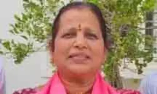 Suryapet में बिकुमल्ला मंजुला चुनाव हार गईं, कांग्रेस की हेमा जीती Suryapet में बिकुमल्ला मंजुला चुनाव हार गईं, कांग्रेस की हेमा जीती