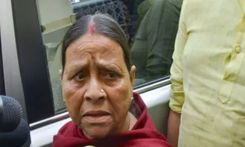 राबड़ी देवी ने महिला टीचरों को उनके गृह जिलों में ट्रांसफर करने की मांग की
