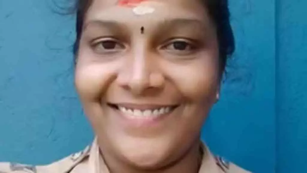 Woman पुलिस अधिकारी ने फांसी लगाकर आत्महत्या की: पति गिरफ्तार Woman पुलिस अधिकारी ने फांसी लगाकर आत्महत्या की: पति गिरफ्तार