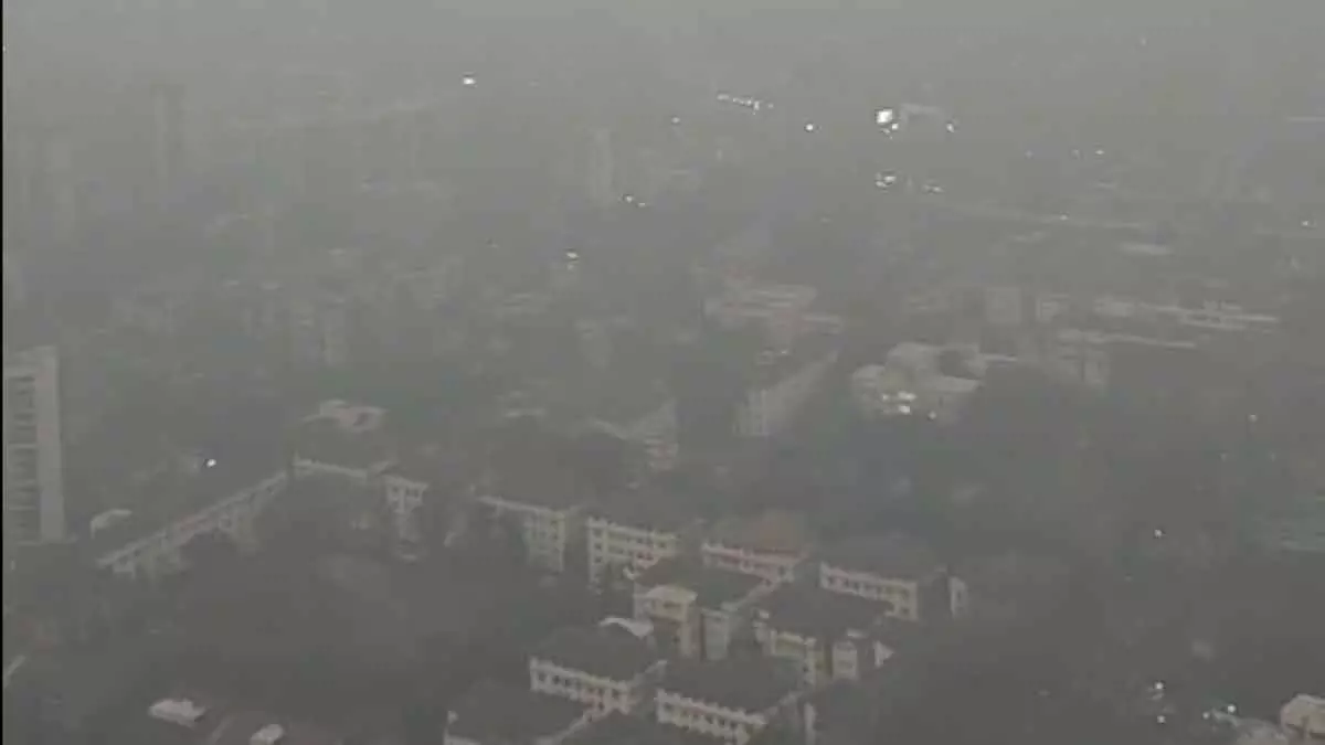Mumbai का मौसम अपडेट: रात भर में हवा की क्वालिटी तेज़ी से बिगड़ी Mumbai का मौसम अपडेट: रात भर में हवा की क्वालिटी तेज़ी से बिगड़ी