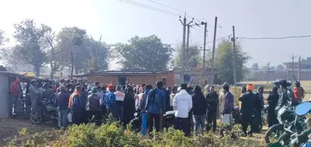 गांव में हाथियों ने मचाया कोहराम, 6 ग्रामीणों को कुचलकर मार डाला गांव में हाथियों ने मचाया कोहराम, 6 ग्रामीणों को कुचलकर मार डाला