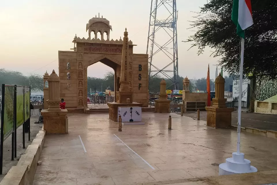 Tanot Mata Temple के पास बॉर्डर जाने के लिए अब ऑनलाइन पास अनिवार्य Tanot Mata Temple के पास बॉर्डर जाने के लिए अब ऑनलाइन पास अनिवार्य