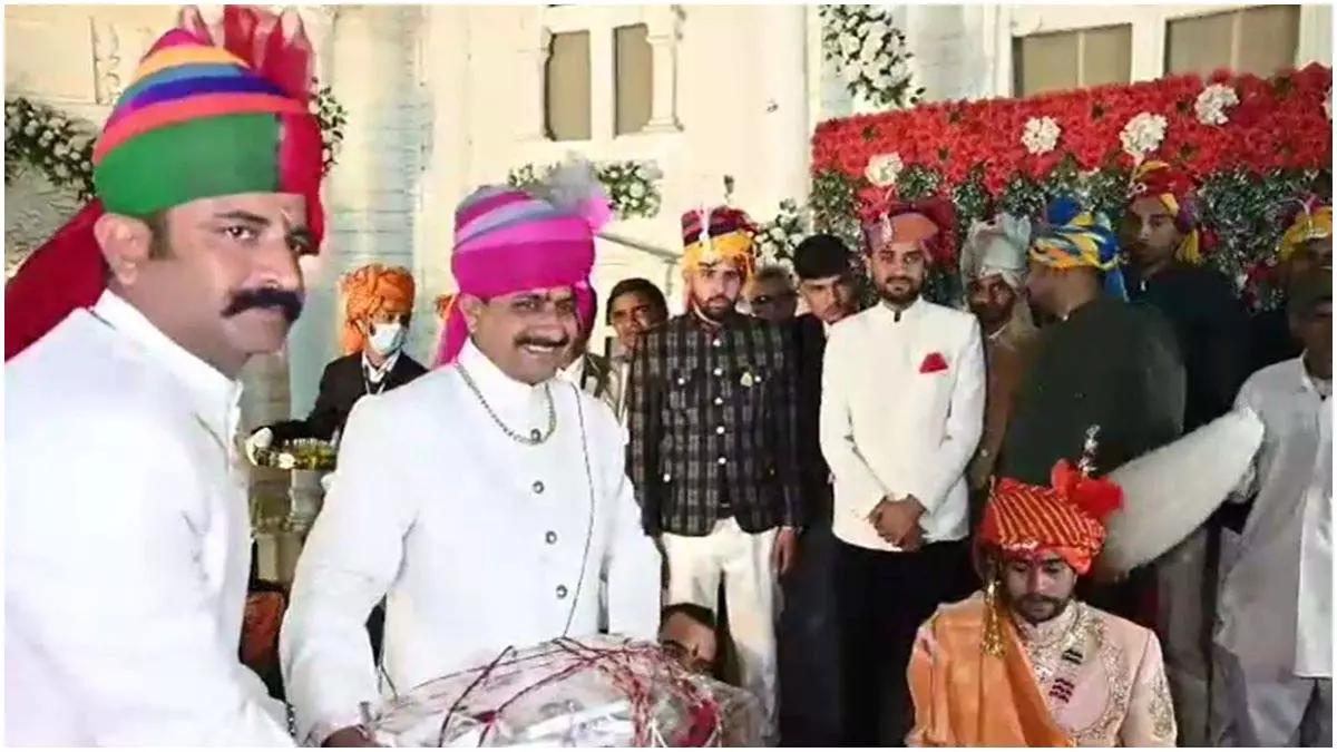 प्रेरणादायक उदाहरण: लौटाए दहेज में मिल रहे 31 लाख, दूल्हा क्या बोला? प्रेरणादायक उदाहरण: लौटाए दहेज में मिल रहे 31 लाख, दूल्हा क्या बोला?