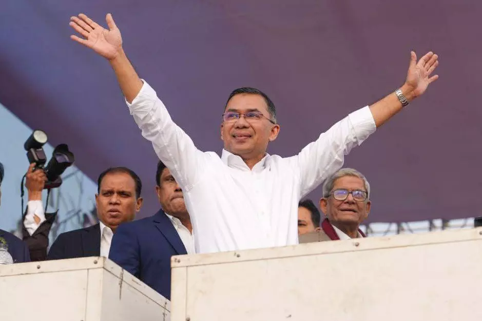 Bangladesh नई सरकार बनाने के करीब है, लेकिन प्रोसेस पर विवाद बना रहेगा Bangladesh नई सरकार बनाने के करीब है, लेकिन प्रोसेस पर विवाद बना रहेगा