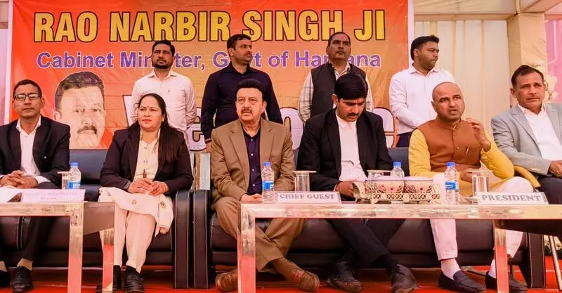 नरबीर ने राव इंद्रजीत के इलाके में IMT, मिलिट्री कैंटीन का वादा किया नरबीर ने राव इंद्रजीत के इलाके में IMT, मिलिट्री कैंटीन का वादा किया