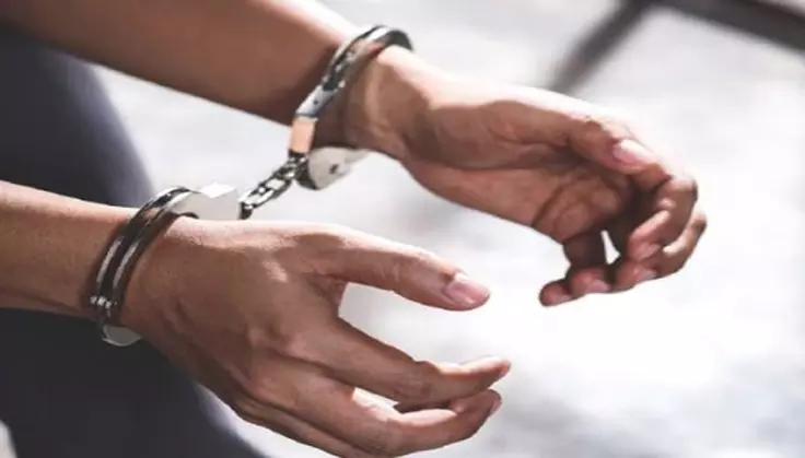ACB ने मंत्रालय में एफडीए क्लर्क को 35 हजार की रिश्वत लेते किया गिरफ्तार, ऐसे जाल बिछाया गया ACB ने मंत्रालय में एफडीए क्लर्क को 35 हजार की रिश्वत लेते किया गिरफ्तार, ऐसे जाल बिछाया गया