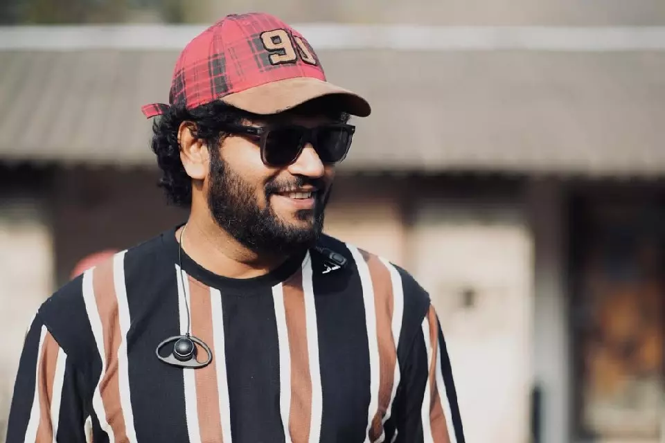 Dulquer Salmaan की आकासमलो ओका तारा आखिरी स्टेज में है: सुजीत सारंग Dulquer Salmaan की आकासमलो ओका तारा आखिरी स्टेज में है: सुजीत सारंग