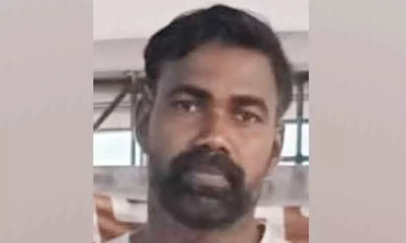 Kerala : 40 लीटर शराब के साथ युवक गिरफ्तार Kerala : 40 लीटर शराब के साथ युवक गिरफ्तार