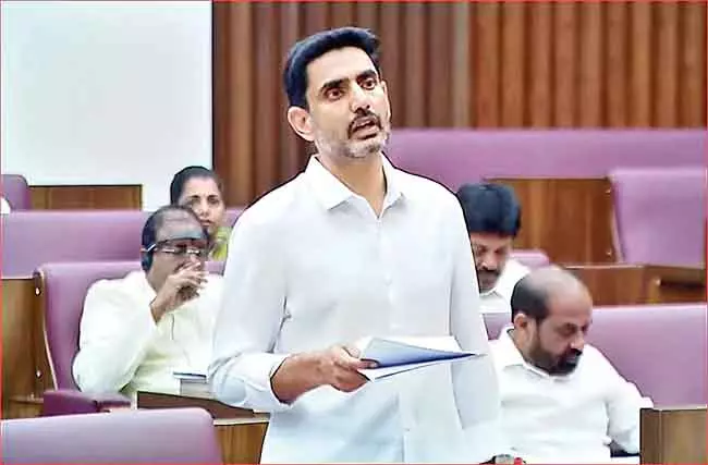 नारा लोकेश: YSRCP को राज्य में इंडस्ट्रीज़ का आना पसंद नहीं नारा लोकेश: YSRCP को राज्य में इंडस्ट्रीज़ का आना पसंद नहीं