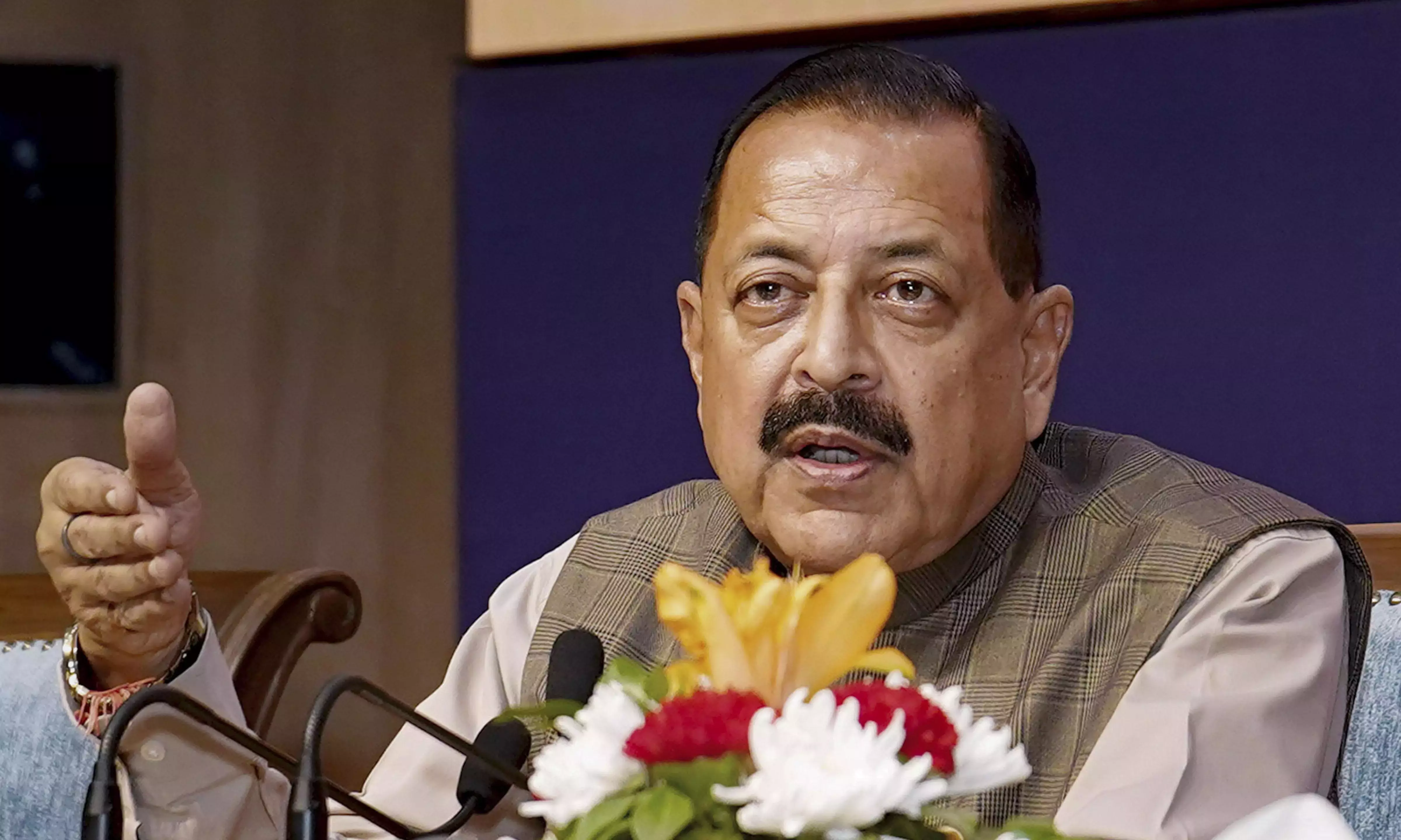 केंद्रीय मंत्री ने कहा कि इसरो के स्पेस एप्लिकेशन प्रोजेक्ट्स से Andhra प्रदेश को फायदा होगा केंद्रीय मंत्री ने कहा कि इसरो के स्पेस एप्लिकेशन प्रोजेक्ट्स से Andhra प्रदेश को फायदा होगा