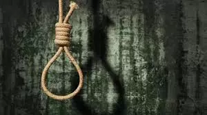 Rewari: फंदे से लटका मिला 17 वर्षीय छात्र Rewari: फंदे से लटका मिला 17 वर्षीय छात्र