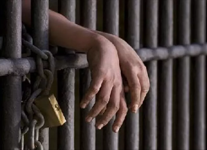 Reasi: रियासी पुलिस ने चोरी की बाइक बरामद की, कुख्यात आरोपी गिरफ्तार Reasi: रियासी पुलिस ने चोरी की बाइक बरामद की, कुख्यात आरोपी गिरफ्तार