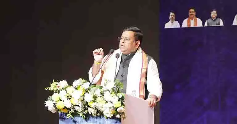 सुकांते की एयरपोर्ट खोलने की मांग पर Trinamool की प्रतिक्रिया सुकांते की एयरपोर्ट खोलने की मांग पर Trinamool की प्रतिक्रिया