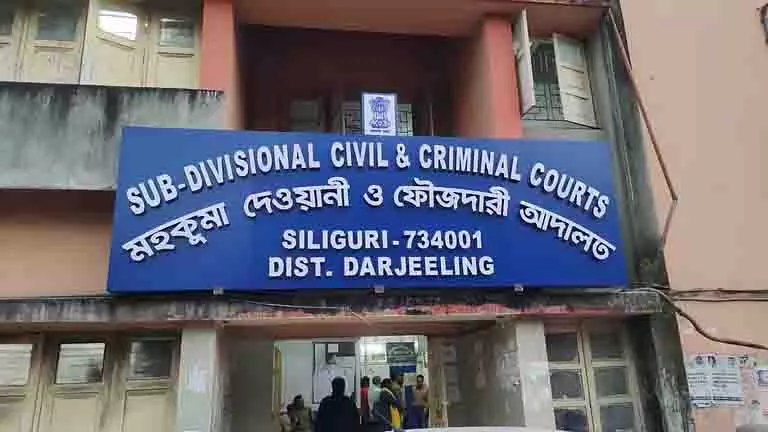 Court premises में हमले की कोशिश, पुलिस ने लापरवाही मानी! Court premises में हमले की कोशिश, पुलिस ने लापरवाही मानी!